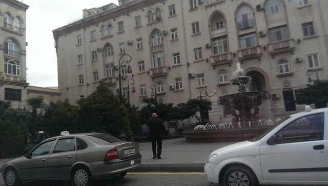 Апартаменты Izmir Apartment Баку-14