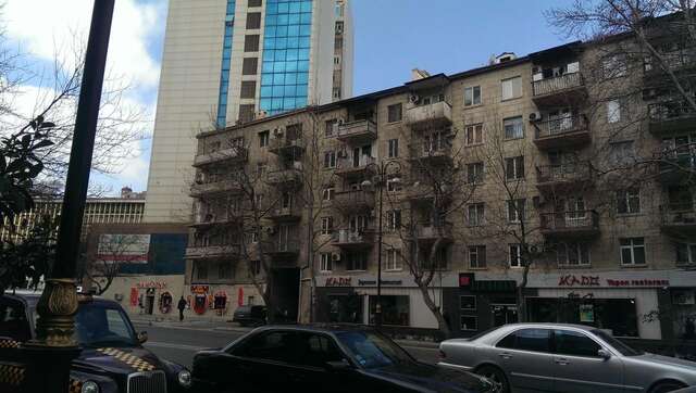 Апартаменты Izmir Apartment Баку-8